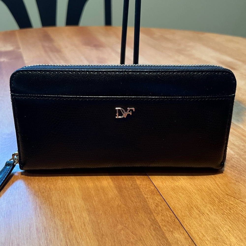 Diane von Furstenburg Leather Zip Around Wallet